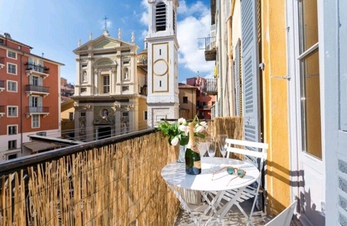 Old Town Apartment | MAGIC CATHEDRALE