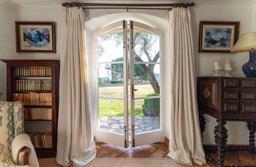 La Mole House | Magical Villa 40 acres w/Pool, AC - Côte de Provence vineyard - Golfe St Tropez