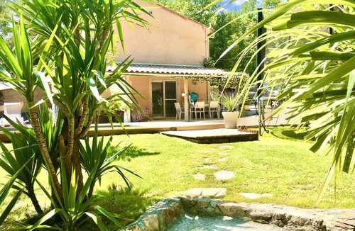 Tourrettes-sur-Loup House | MAGNIFICENT VILLA WITH SEA VIEW, SWIMMING POOL, GARDEN, PÉTANQUE COURT