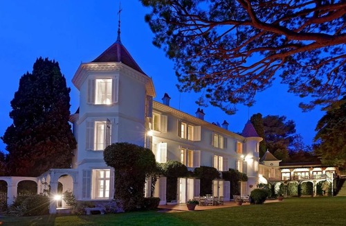 Cannes House | MAGNIFICENT HILLTOP CHATEAU WITH SEA VIEWS, 10 minutes from Cannes Croisette