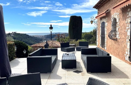 La Gaude Villa | Magnificent Villa With Sea & Mountain Views Close to Nice & St Pauls
