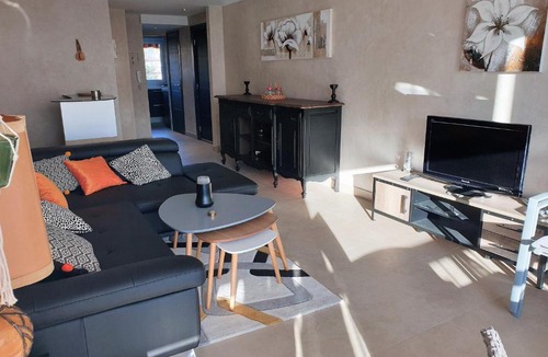 Mandelieu-La-Napoule Apartment | Magnifique appartement refait à neuf