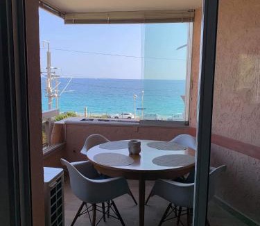 Cannes La Bocca Apartment | Magnifique appartement pied dans l'eau