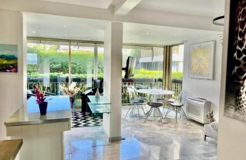 Mandelieu-la-Napoule Beach Apartment | MAGNIFIQUE t2 RÉSIDENCE LUXE MANDELIEU CANNES PLAGE PRIVÉE PISCINE TENNIS RESTAURANT