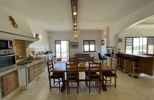Gattieres House | Maison de la Colline - private pool for 8 persons situated in Gattières