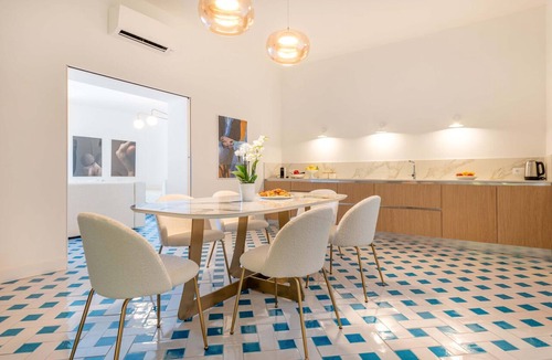 Sorrento Historic Centre Apartment | Maison Marika - Sea View, a Few Steps Away from the Beach