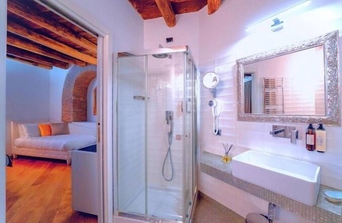 Rione III Colonna House | Maison Spagna Suite