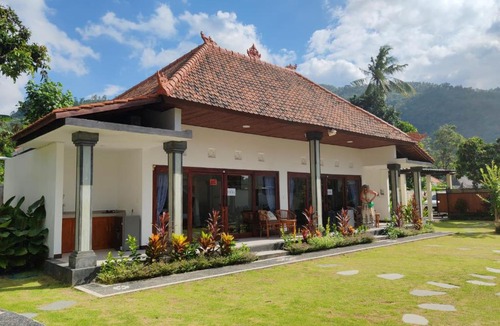 Abang Apartment | Mandala Home Villa