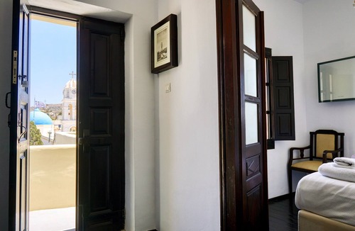 Megalochori Villa | Mansion Kyani- Spectacular Santorini villa- Car included- Private & Spacious