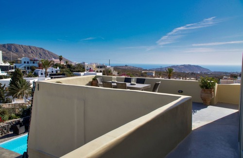 Megalochori Villa | Mansion Kyani- Spectacular Santorini villa- Car included- Private & Spacious