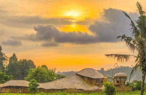 Selat Villa | manta family sidemen