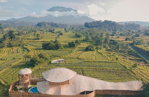 Selat Villa | manta family sidemen