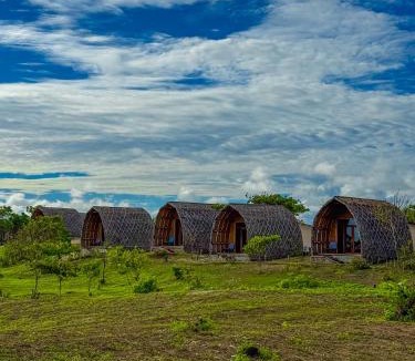 Malingping Hotel | MareCoves Resort & Glamping
