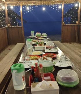 Pulau Fam House | Mares Homestay-Raja Ampat