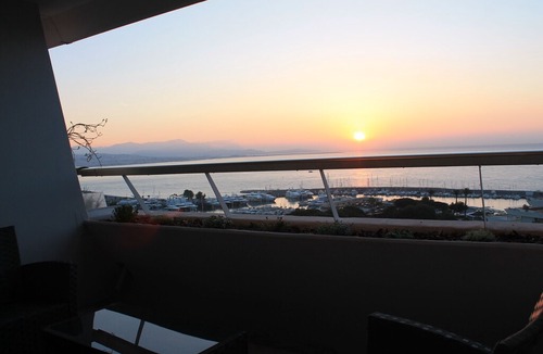 Villeneuve Loubet Beach Apartment | Marina Baie des Anges 2 rooms 10th floor (WIFI - Parking)