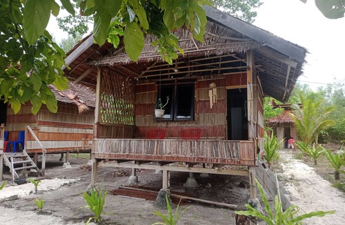 Pulau Fam House | marine homestay