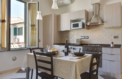 San Lorenzo Apartment | 💥"Marte Suite" - in the heart of Florence! A/C - WiFi superfast! 💥