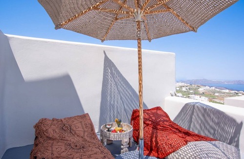 Pyrgos Villa | Marvelous Santorini Apartment | 1 Bedroom Suite | Apartment Jakotsumaru |.