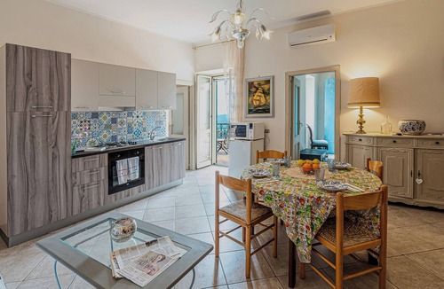 Laureana Cilento House | Mary's House