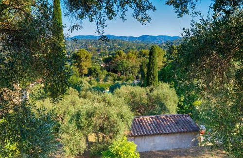 Speracedes Bed & Breakfast | Mas des quatre cyprès