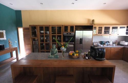 Dencarik Villa | Mayer Villa by Villa Pantai Lovina