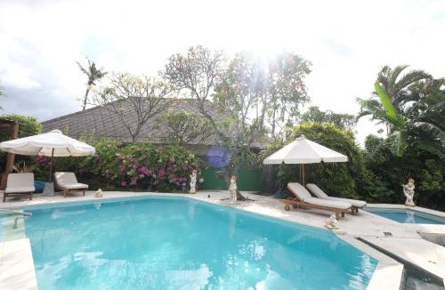 Dencarik Villa | Mayer Villa by Villa Pantai Lovina