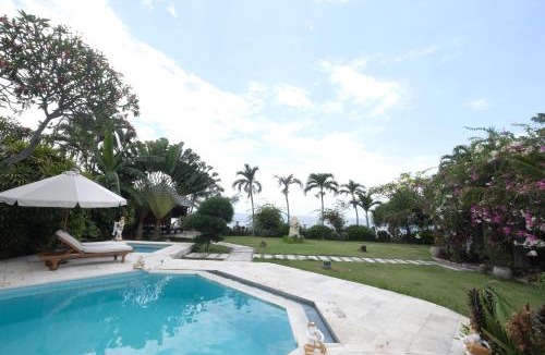 Dencarik Villa | Mayer Villa by Villa Pantai Lovina