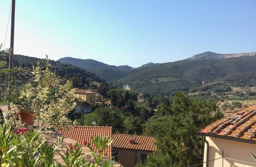 Campiglia Marittima House | Mediterranean Tuscany, Charming House In Medieval Town, For 4 People