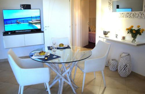 Taormina Apartment | Mediterranean Apartment Pool & Parking