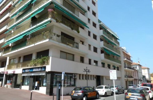 Antibes Old Town Apartment | MEISSONNIER