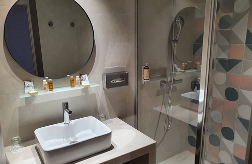 Villeneuve Loubet Beach Hotel | Mercure Villeneuve Loubet Plage