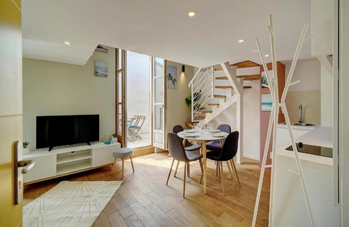 Cannes Old Town Apartment | Mimosa-200m Plage-4minPalais-Verrière Côte d’Azur