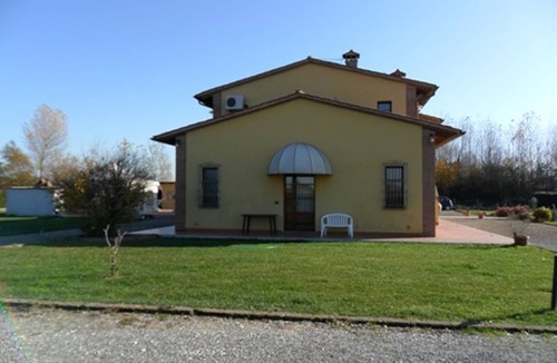 Latignano Apartment | MIMOSA apartment for up to 4 people