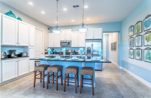 Davenport House | Minutes to Disney! Private Heated Pool | Themed Rooms | End-Unit Townhome in Festival Resort