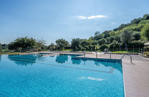 Margine Coperta-Traversagna House | Mobile Home 'Camping Belsito Venere 508' with Shared Pool, Wi-Fi & Air Conditioning