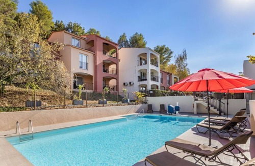 Mougins Condo | Modern 1-Bed Apartment | Mougins Resort | Sleeps 4