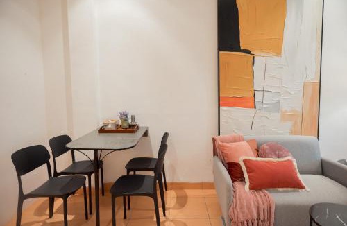 Medan Apartment | Modern Central District One Bedroom 04 !