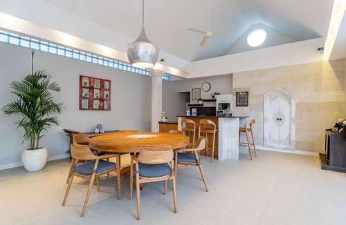 Dewi Sri Villa | Modern Clean 2BR Seminyak Pvt. Pool + Rooftop