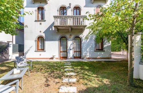 Vicenza Apartment | Modern Design in Liberty Villa with Private Garden