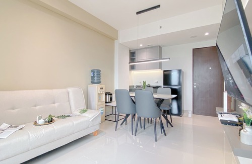 Depok Apartment | Modern Look And Cozy 2Br Apartment Transpark Cibubur