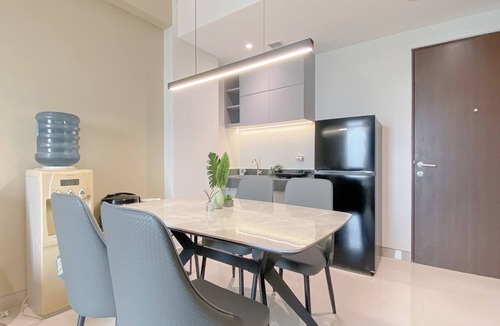 Depok Apartment | Modern Look And Cozy 2Br Apartment Transpark Cibubur