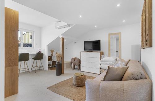 Cannes City Centre Apartment | Modern Studio hypercentre 2 minute of palais