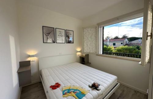 Bibione Villa | Modern two level villa with playground and pool