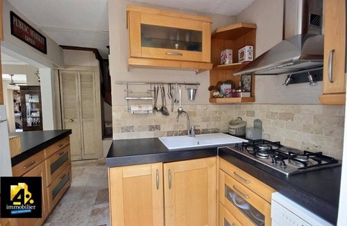 La Bouverie House | Modern Villa with beautiful garden, heated pool, barbeque area, close to beaches