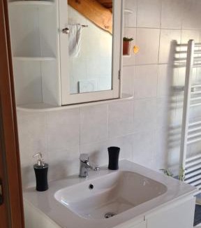 Monforte d'Alba Apartment | Monforte charming 2-5Room Flat in Center TrulloVista