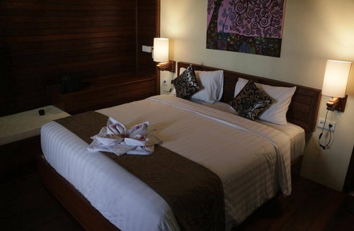 Mushroom Bay House | Motel ∙ 8 guests