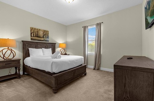 West Kissimmee House | Multiple Family Home 23 RoomsFREE Pool/spa