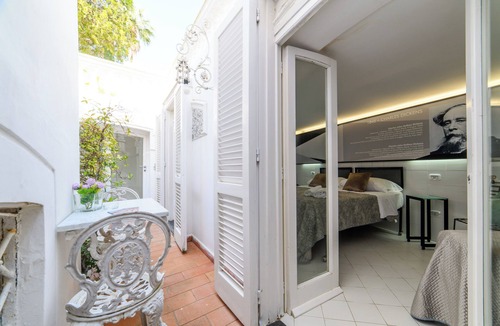 Sorrento Historic Centre Villa | Muta House with Sea view terrace