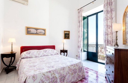 Montepertuso Apartment | My Rental Homes - Casa Praiano 5 minute walk from Positano downtown with sea view