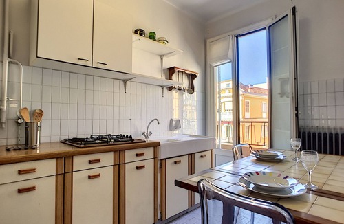 Carre d'Or Apartment | N&J - COTE PIETONNE - Central - Very close sea